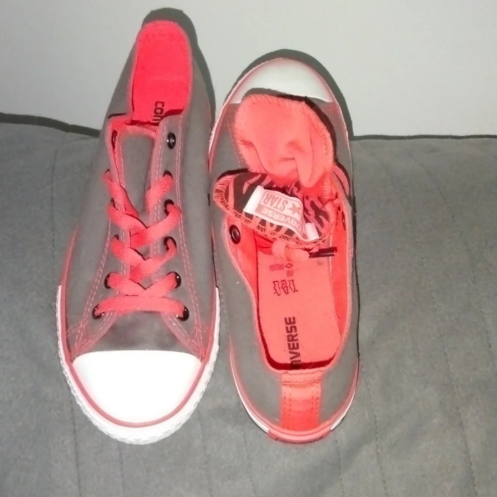 Converse - Picture 2 of 10